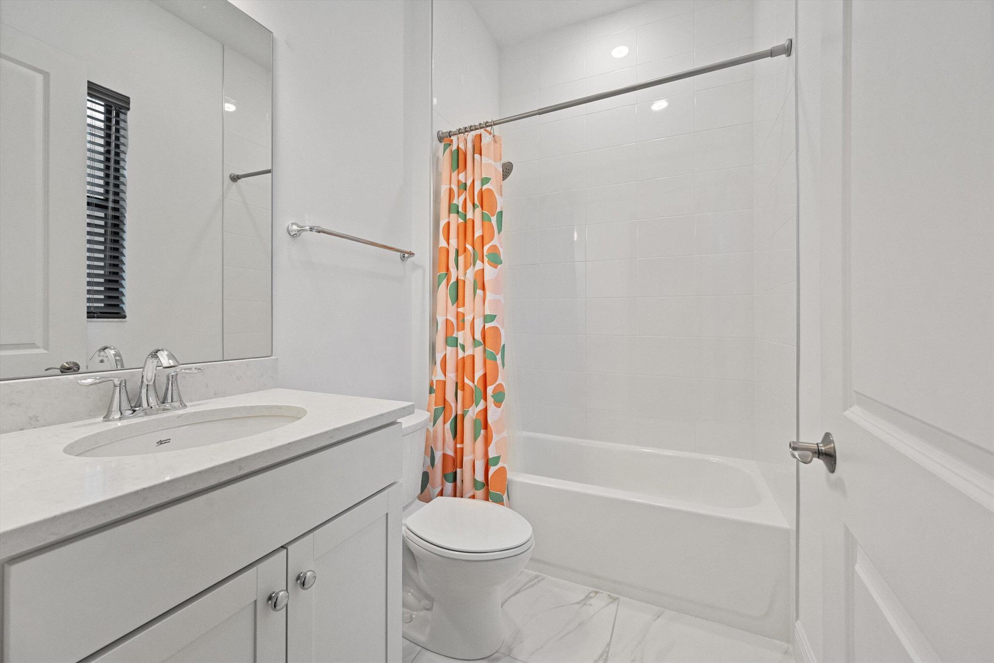 5676 Saint Armands Way