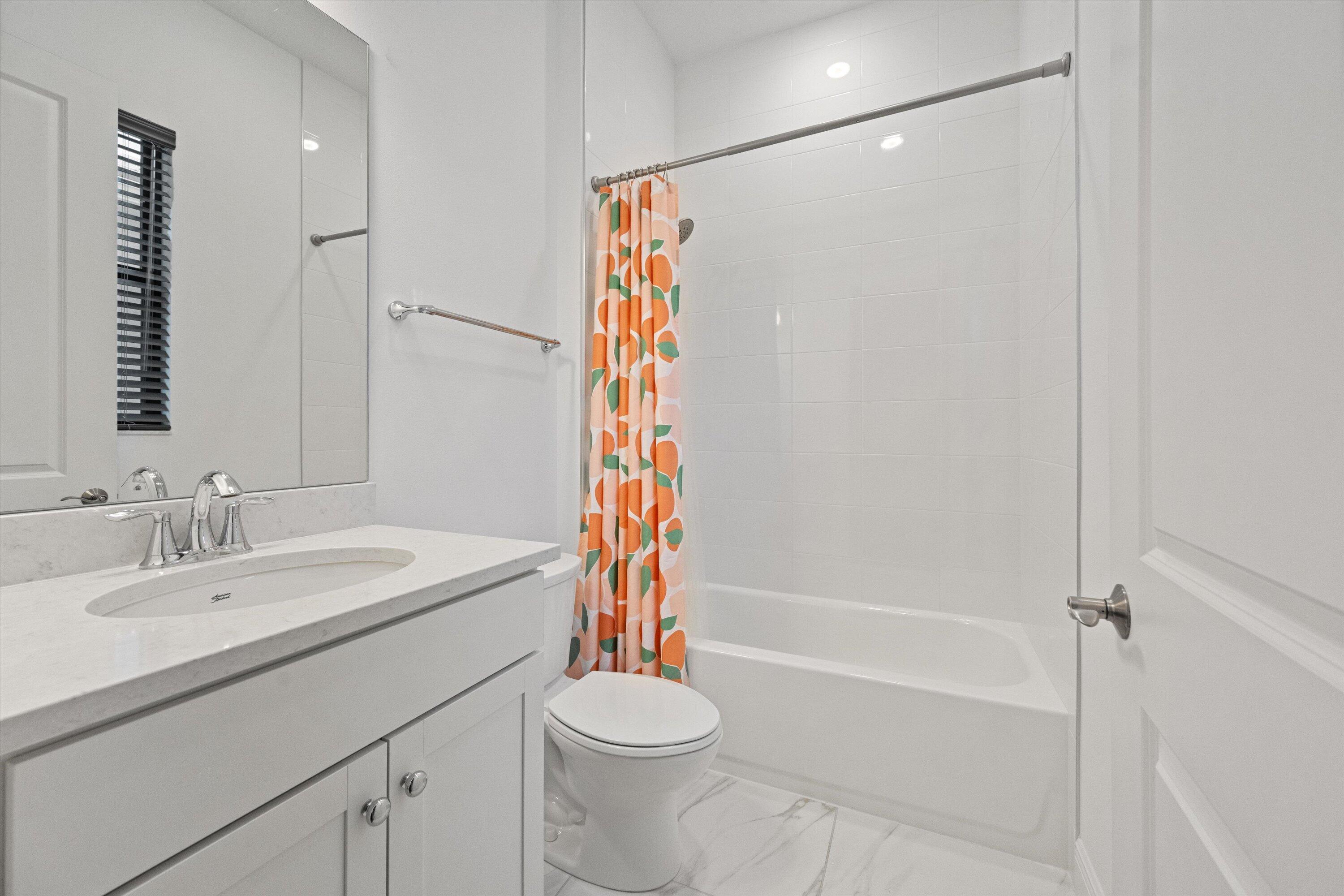 5676 Saint Armands Way