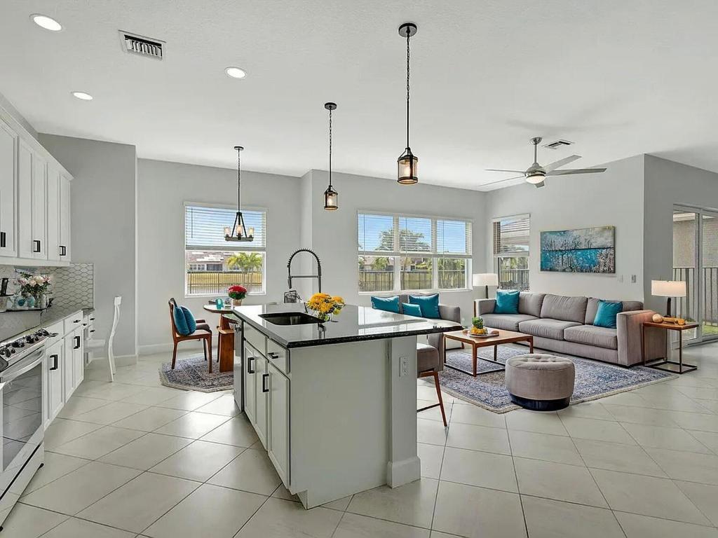 15775 Goldfinch Circle