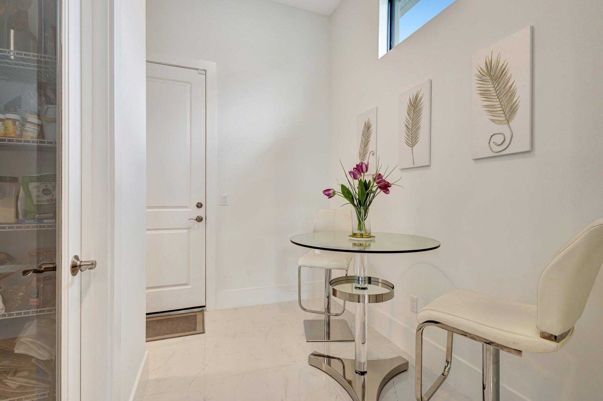 5320 Saint Armands Way