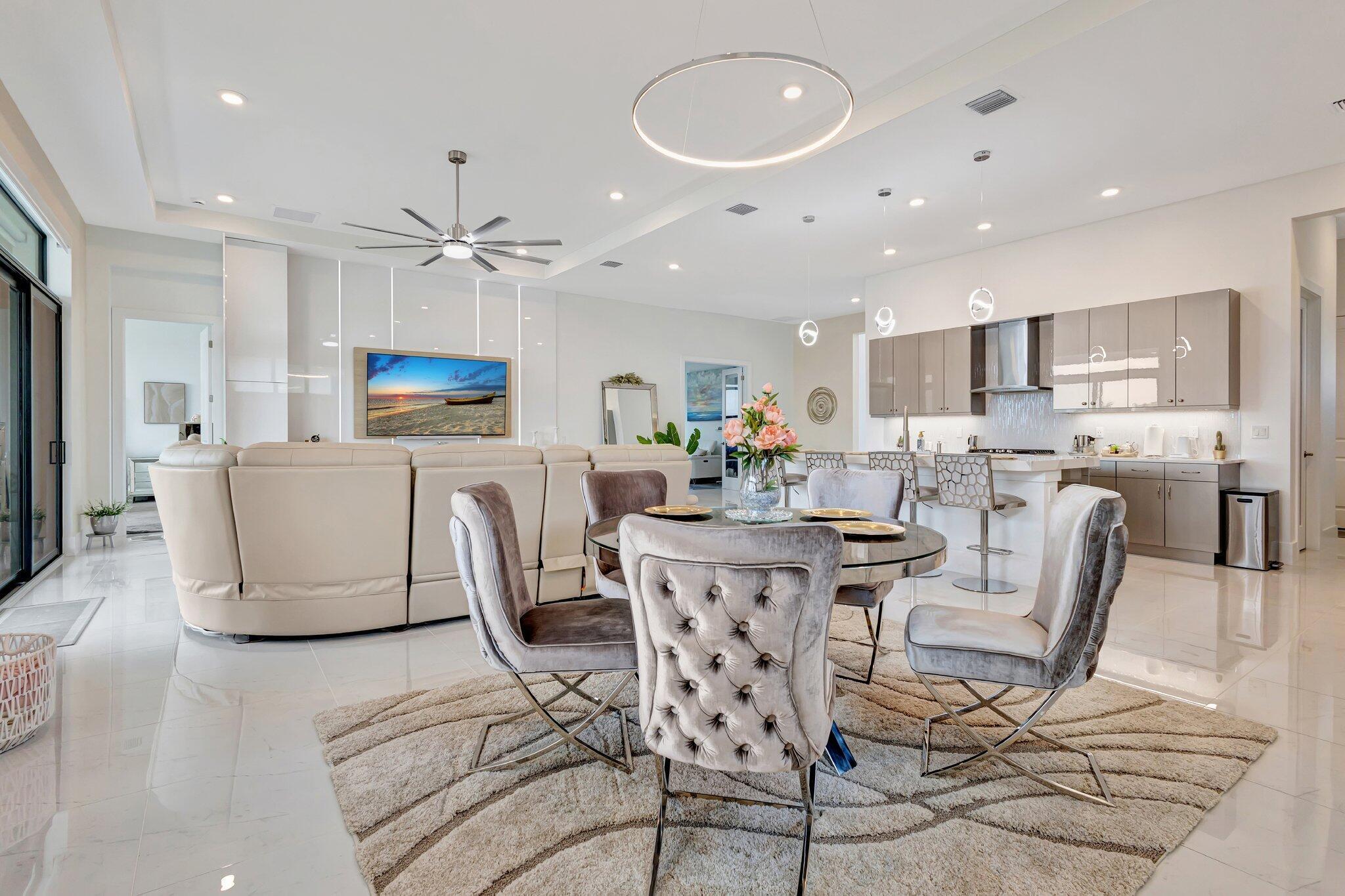 5320 Saint Armands Way