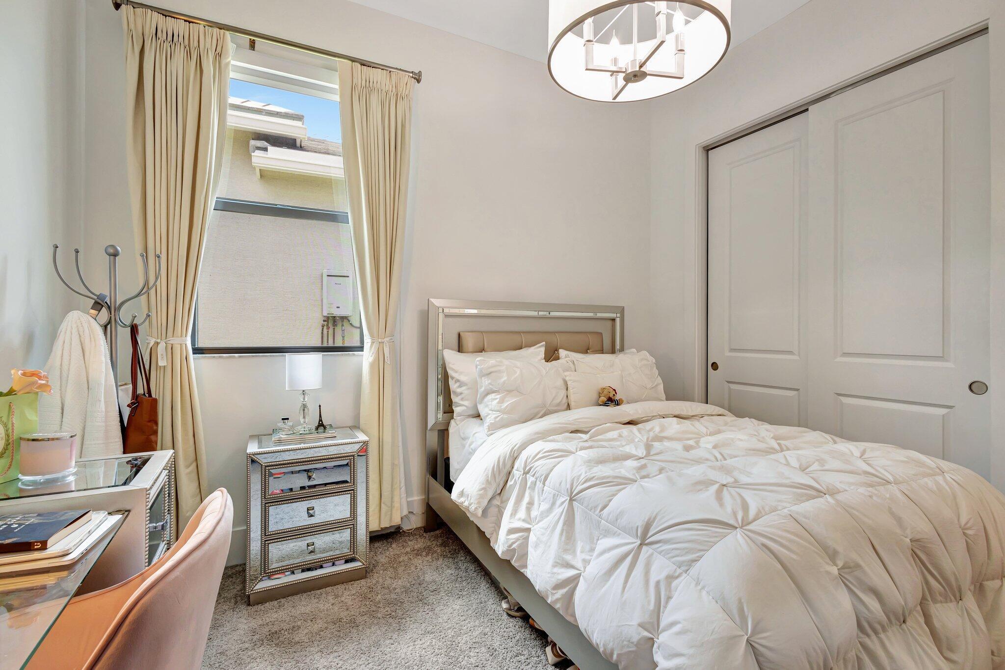 5320 Saint Armands Way