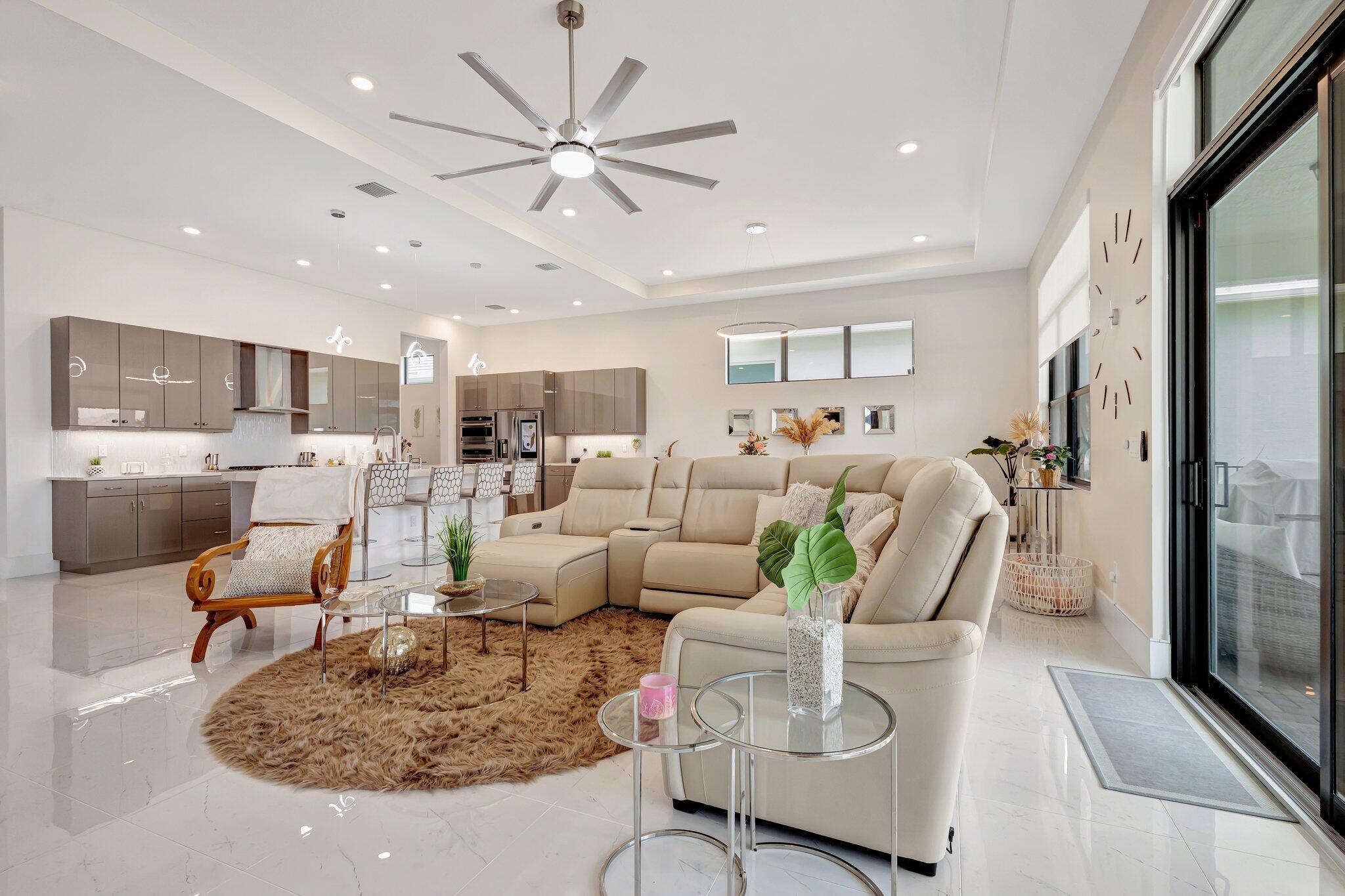 5320 Saint Armands Way