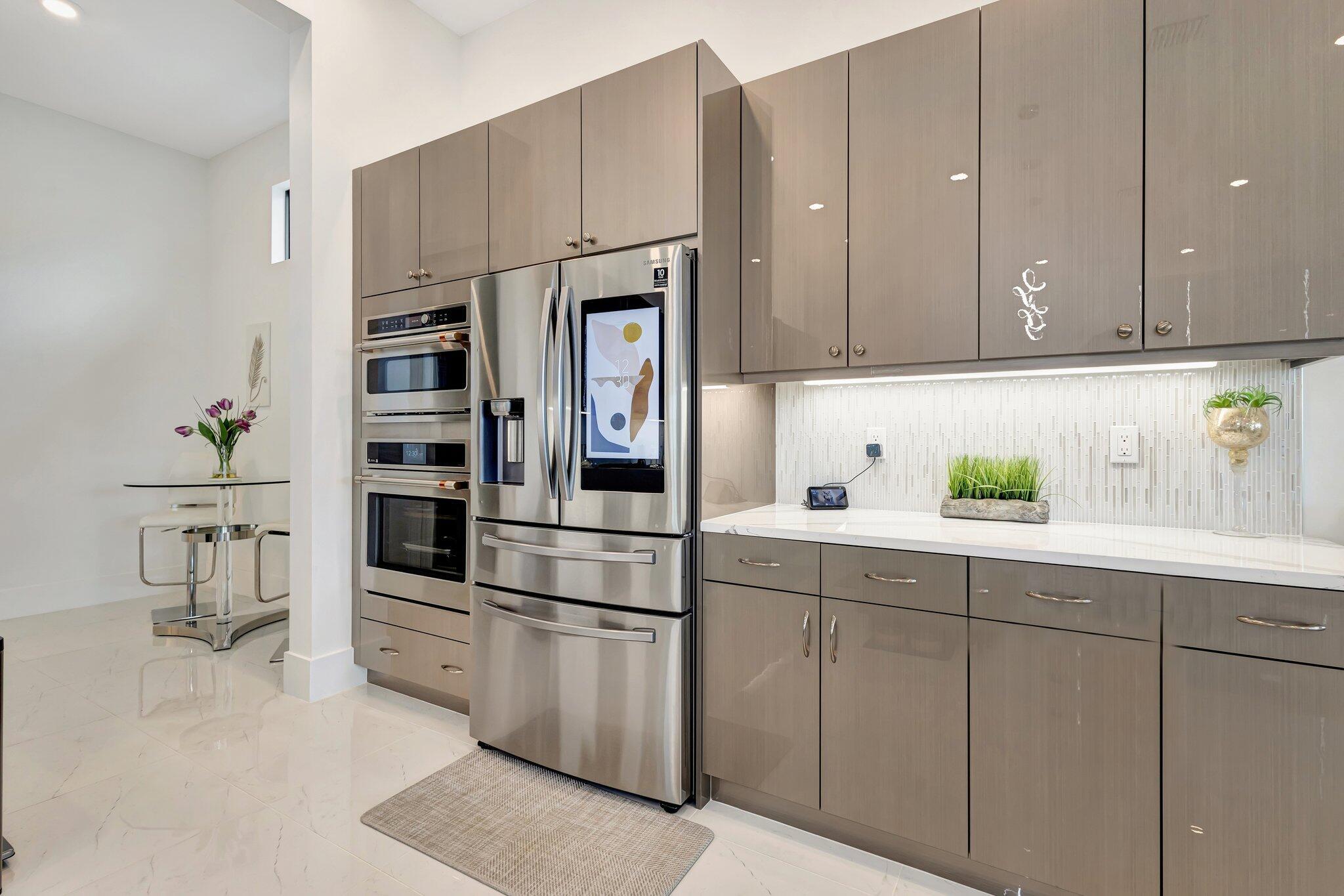 5320 Saint Armands Way