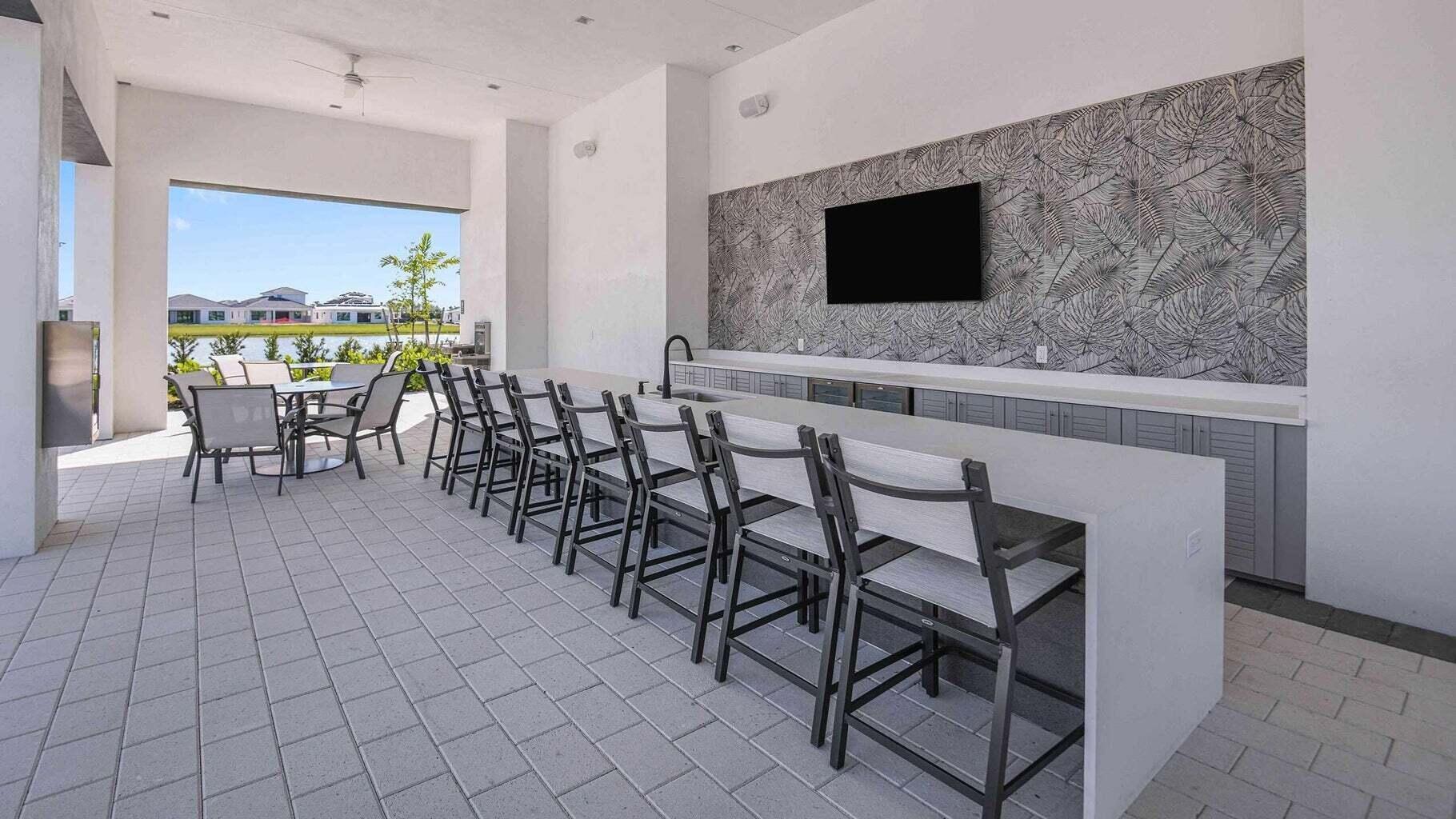 5320 Saint Armands Way