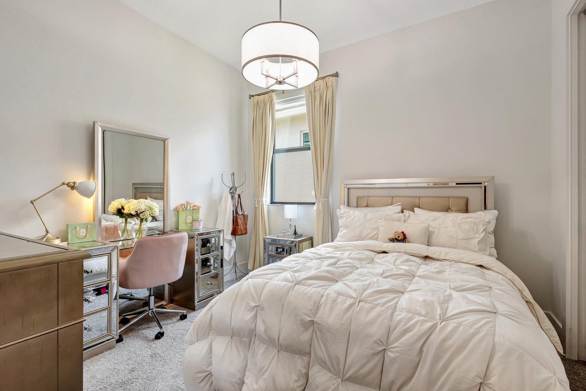 5320 Saint Armands Way