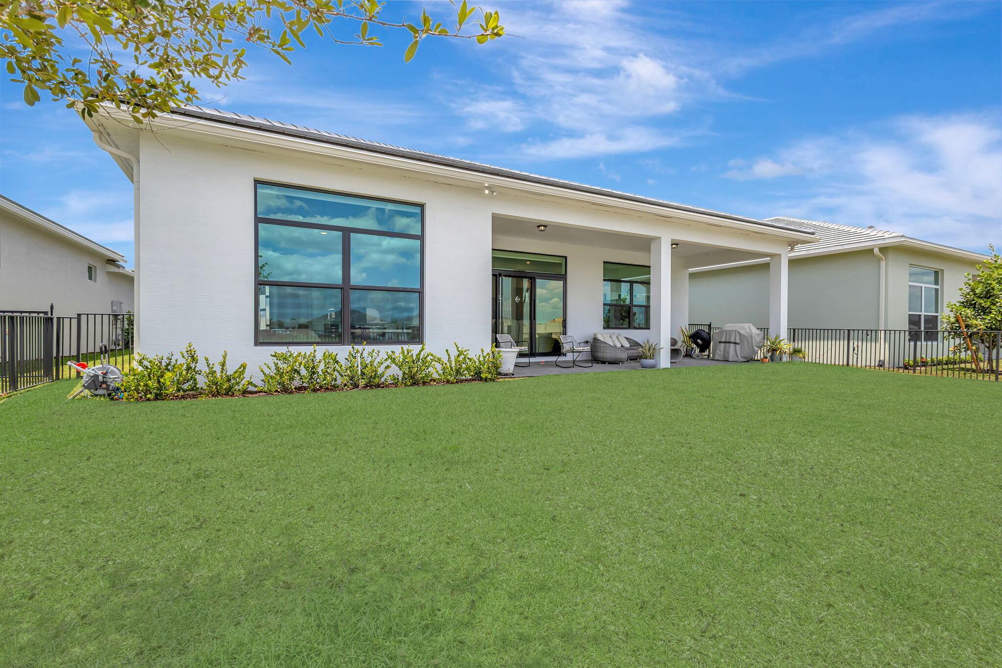 5320 Saint Armands Way