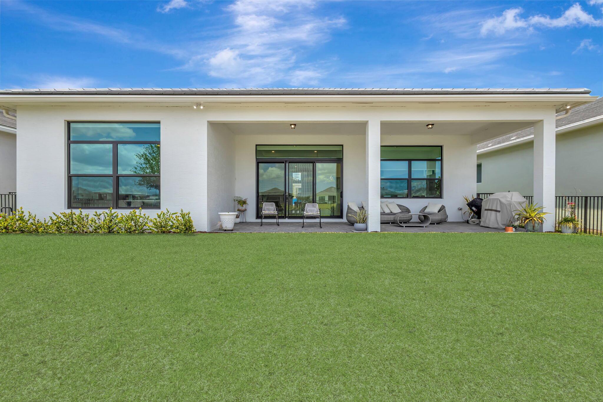 5320 Saint Armands Way