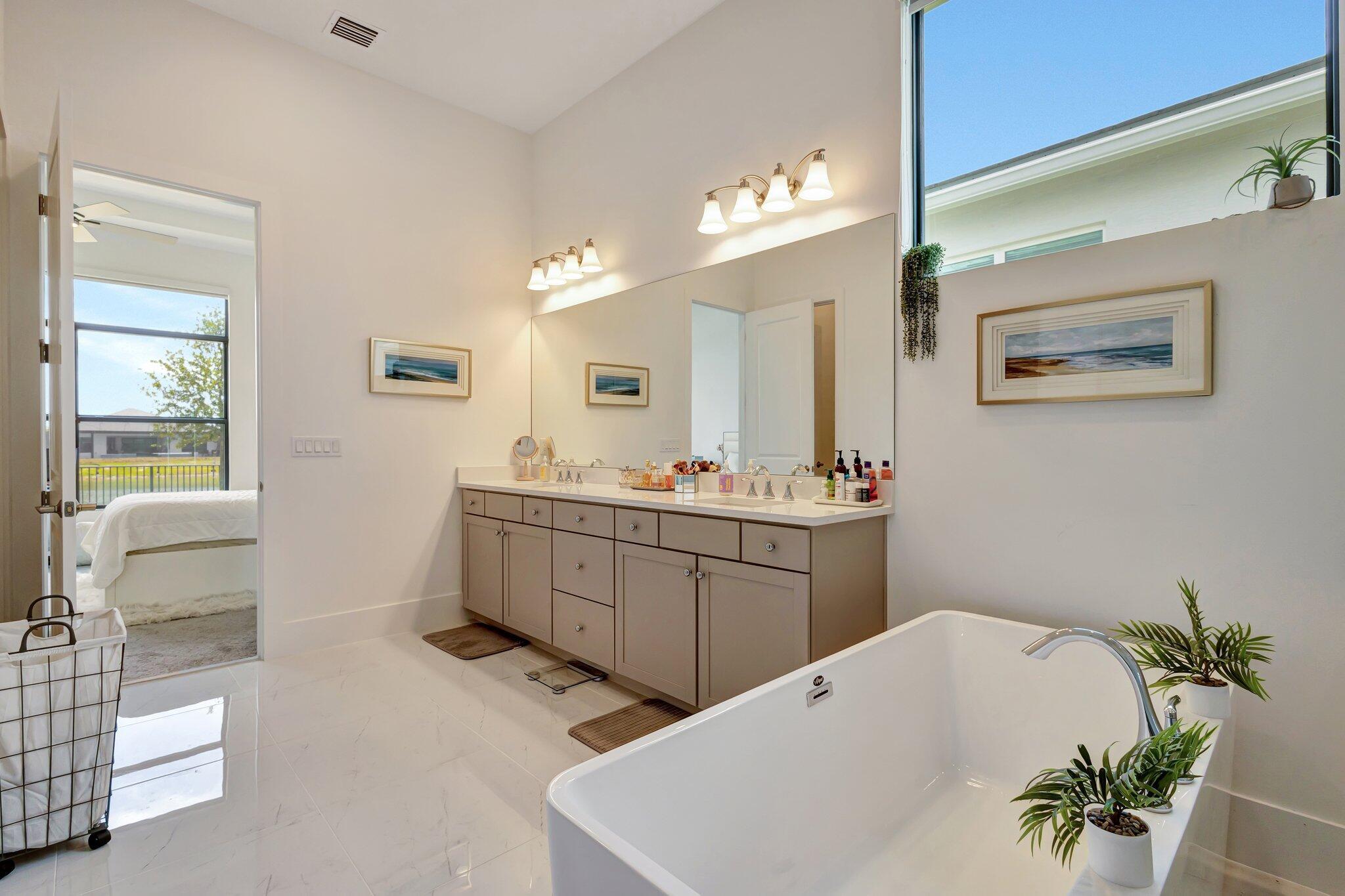 5320 Saint Armands Way