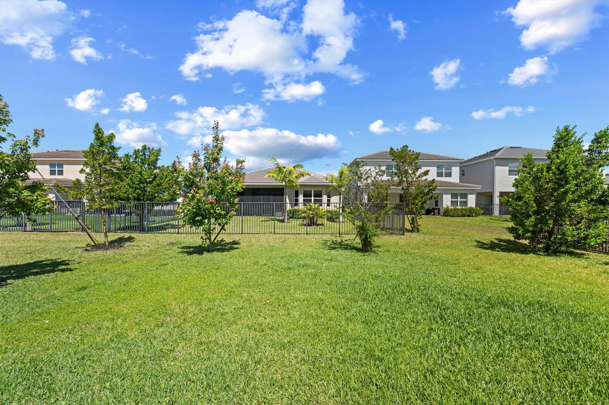 4641 Woodland Way