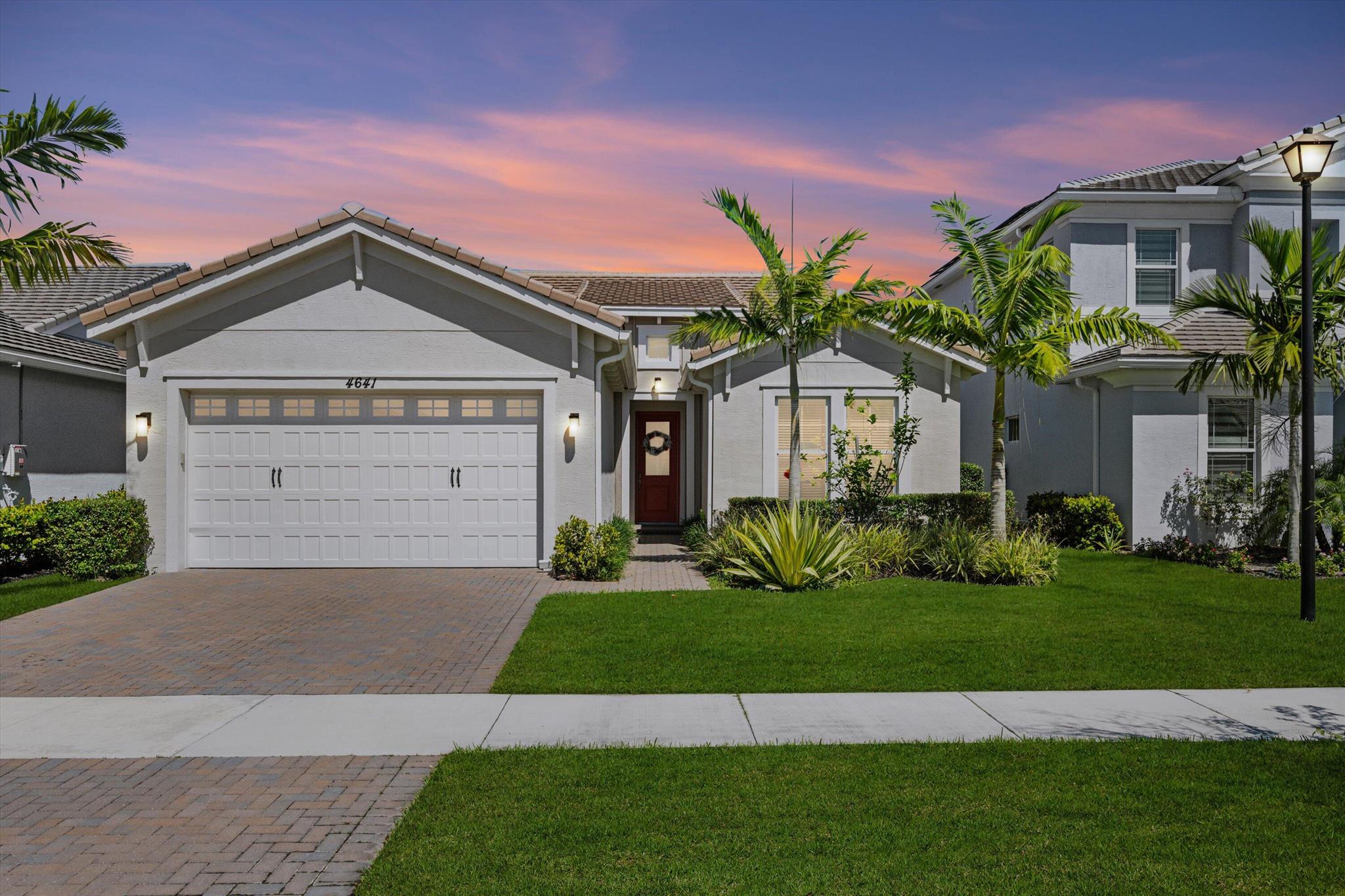 4641 Woodland Way