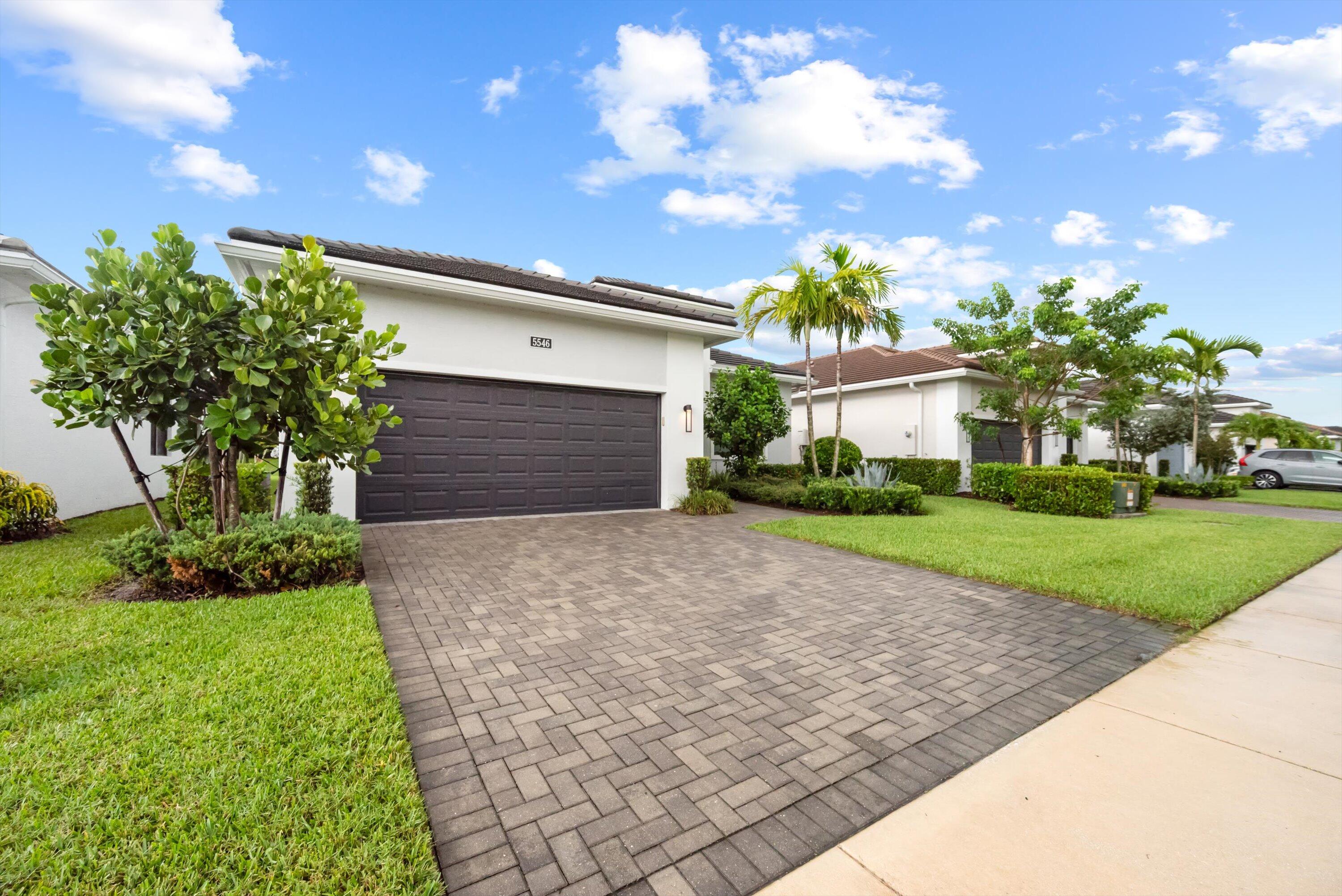 5546 Saint Armands Way