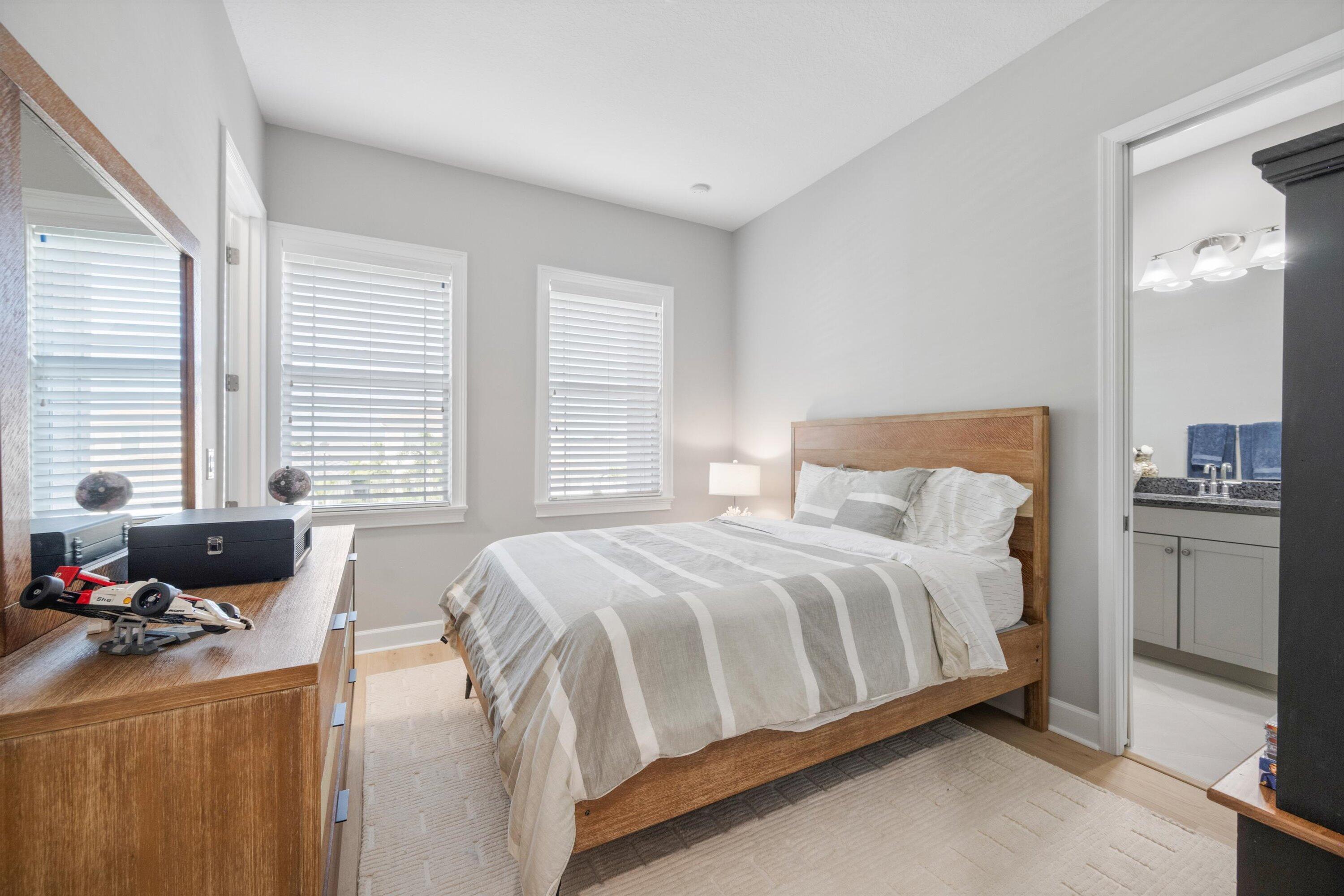 15769 Goldfinch Circle