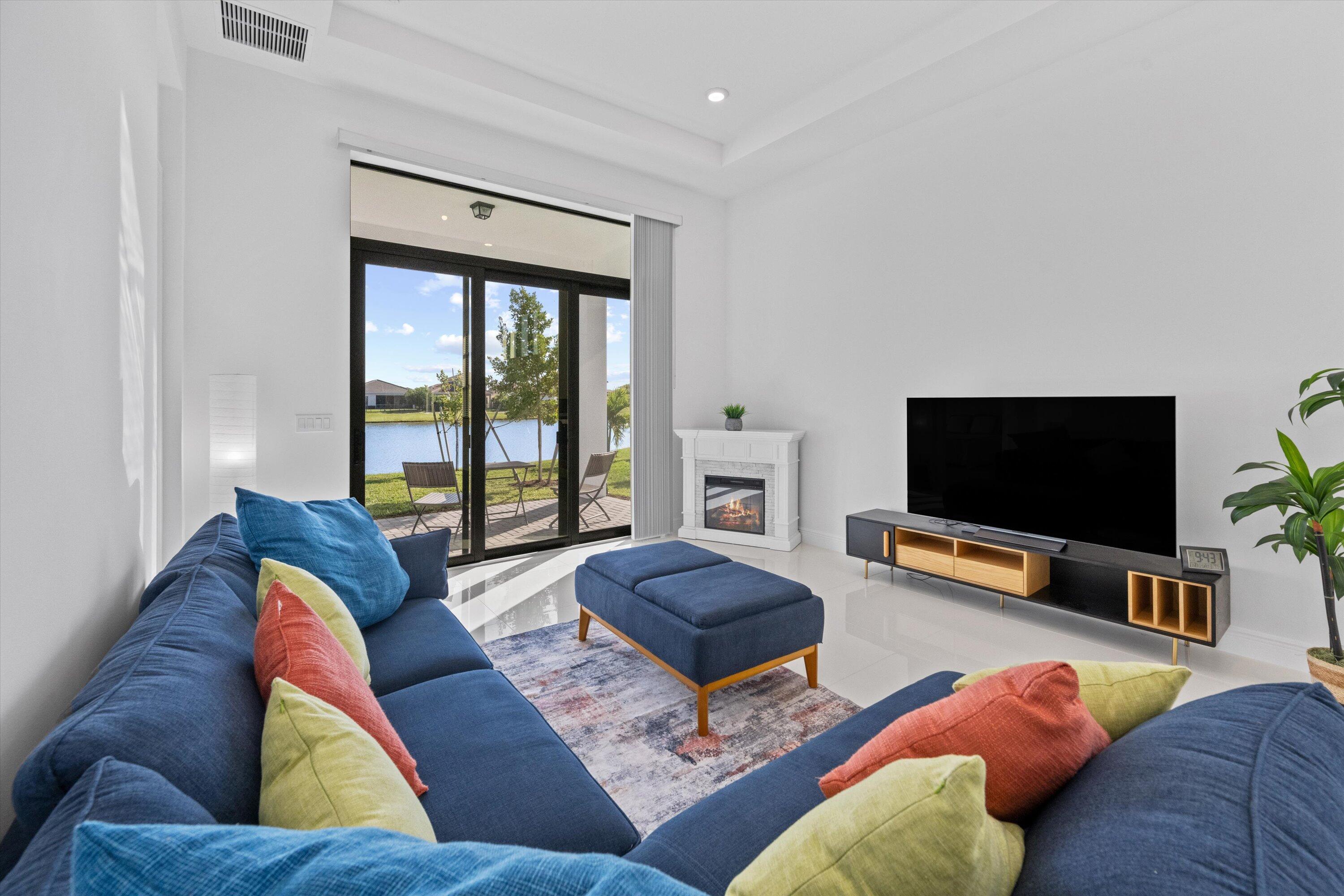 4823 Saint Armands Way