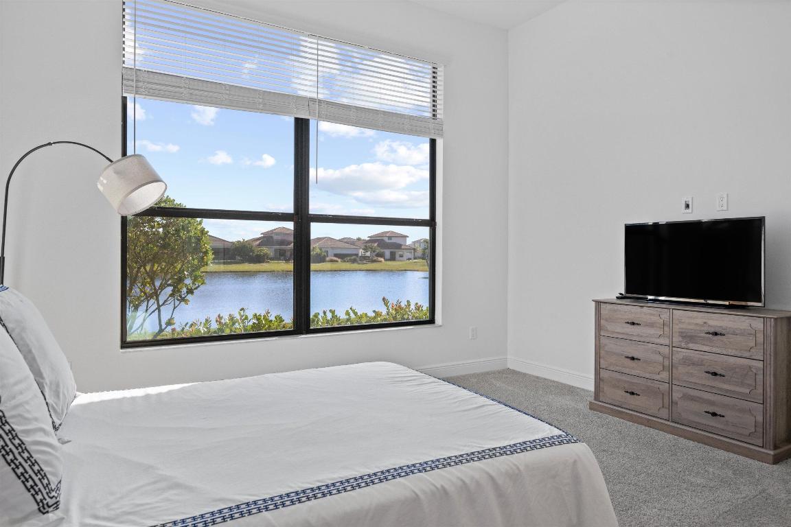 4823 Saint Armands Way