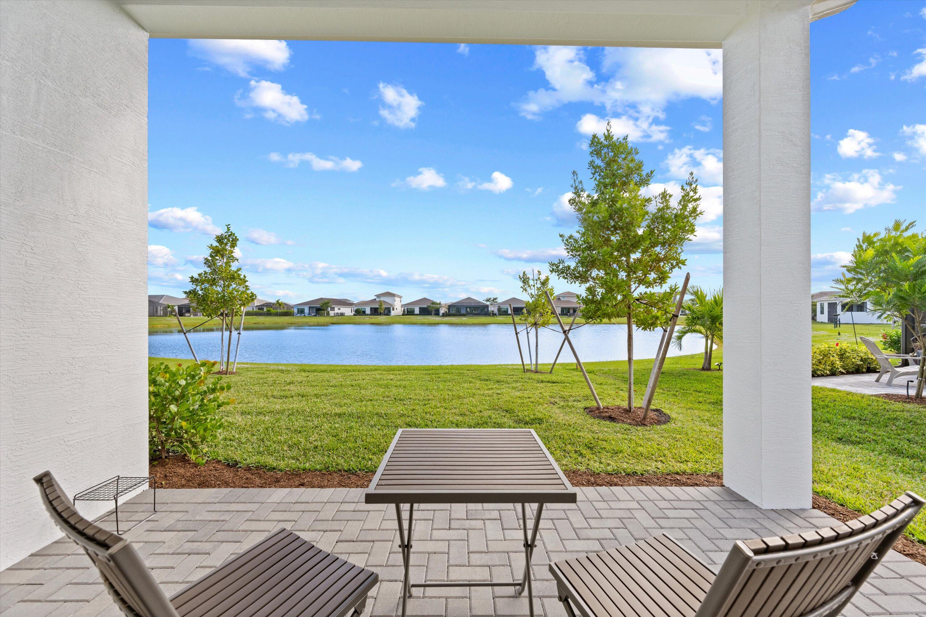 4823 Saint Armands Way