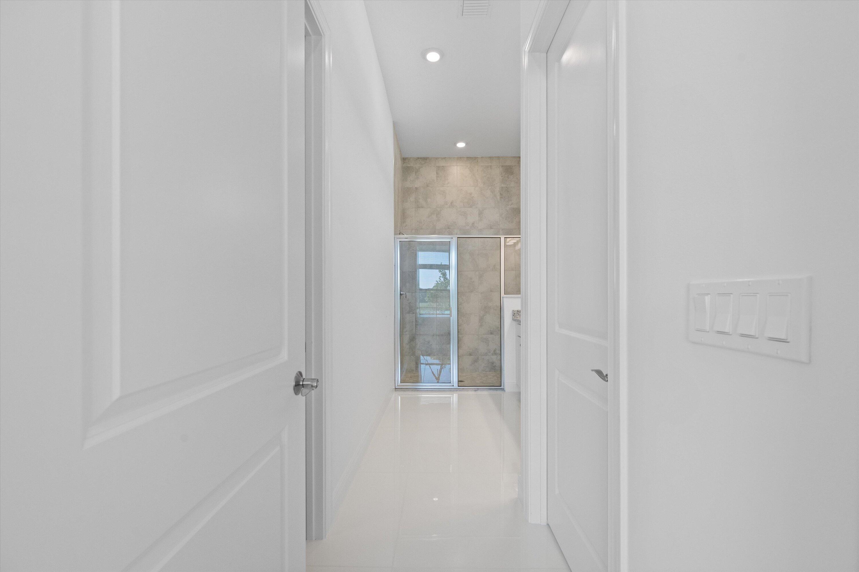 4823 Saint Armands Way