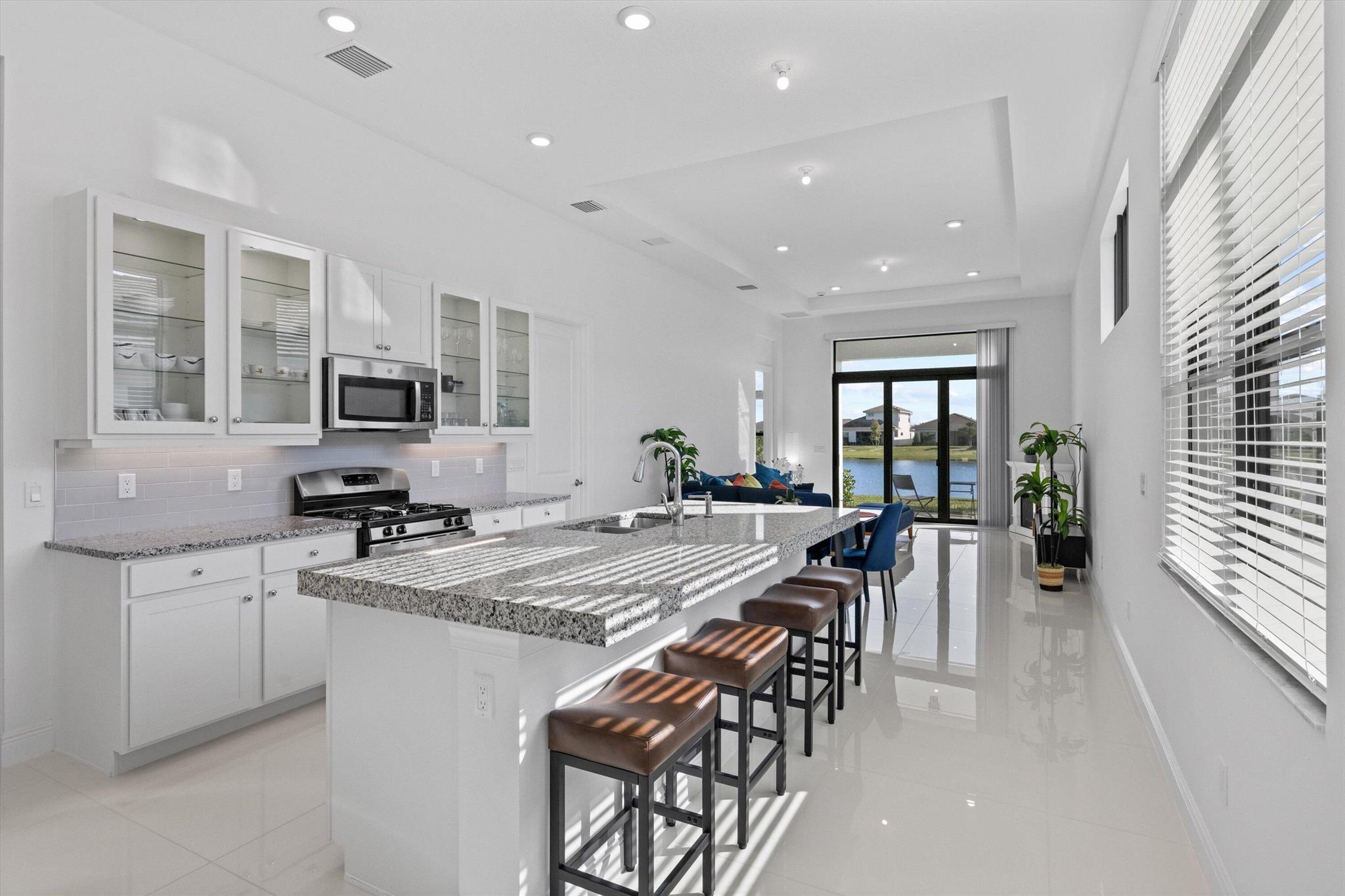 4823 Saint Armands Way