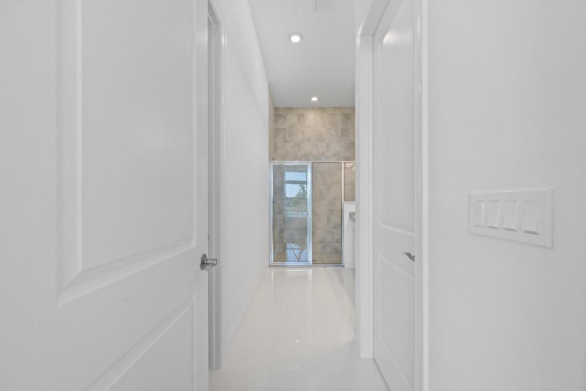 4823 Saint Armands Way