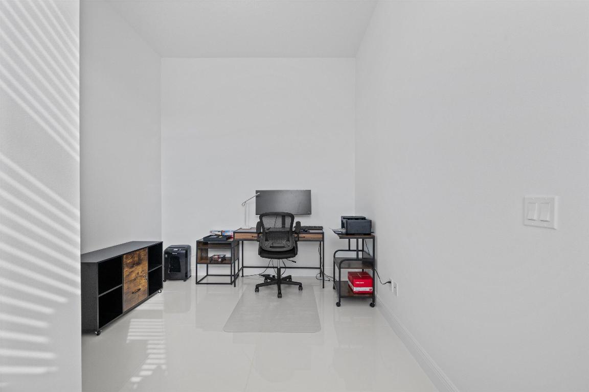 4823 Saint Armands Way