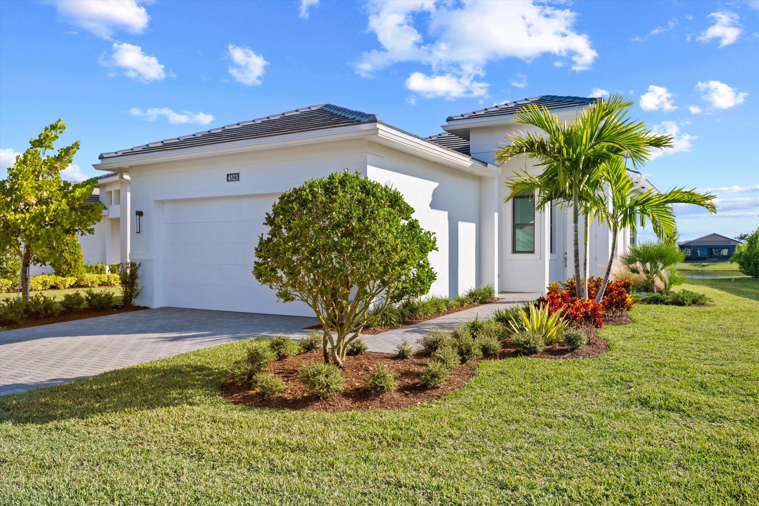 4823 Saint Armands Way