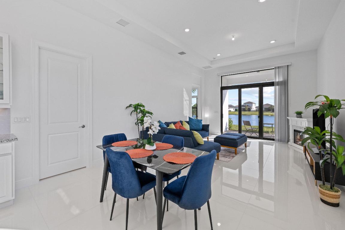 4823 Saint Armands Way