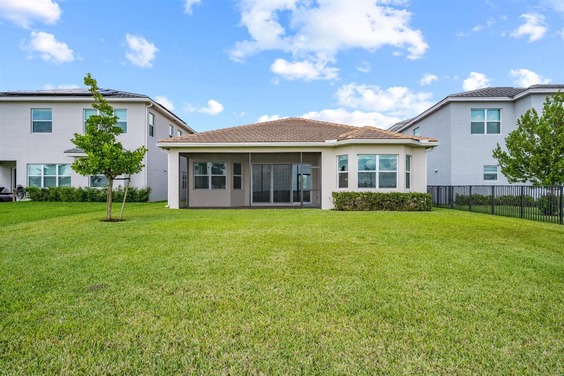 15268 Goldfinch Circle, Westlake