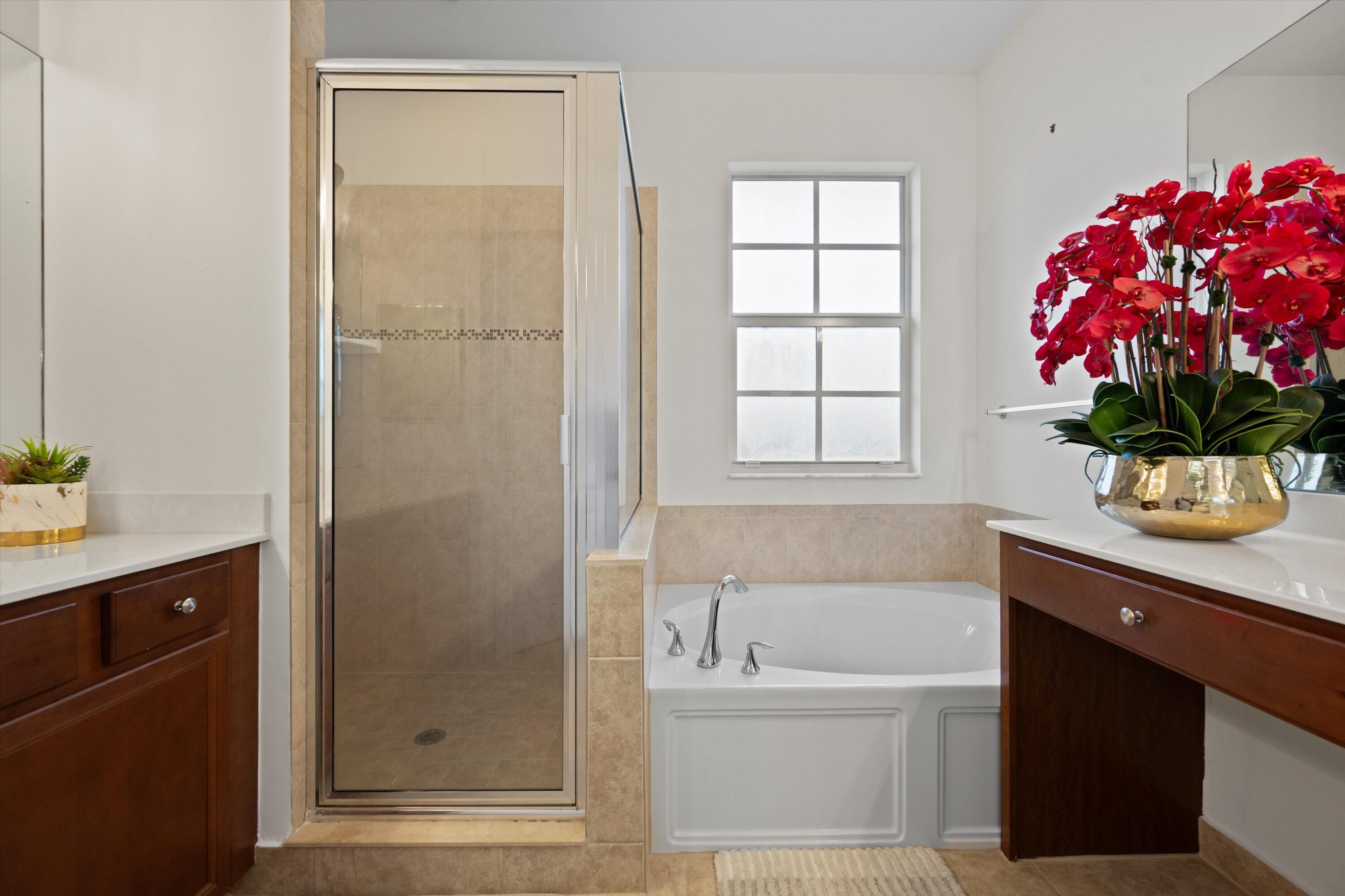 4581 Tara Cove Way Way