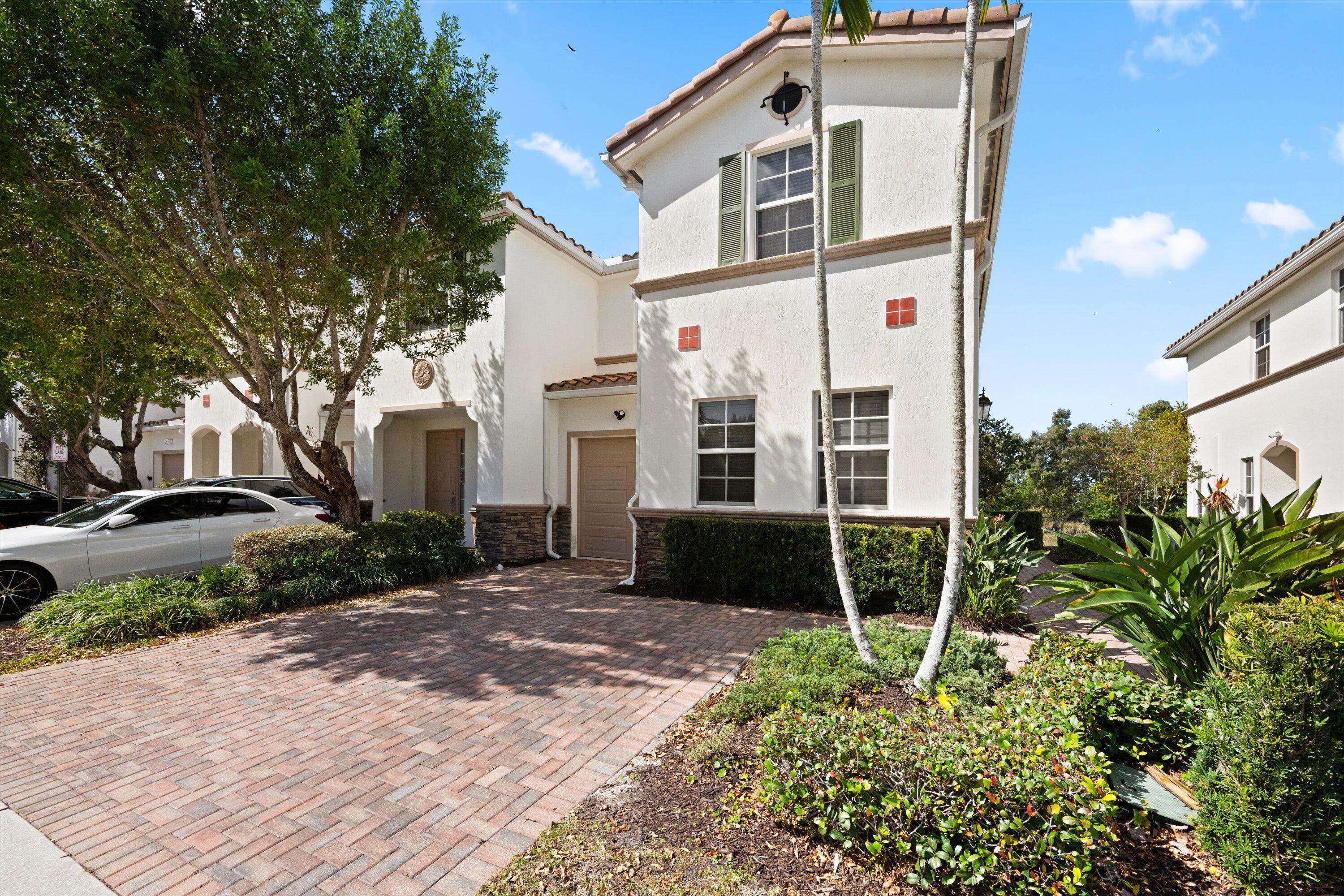 4581 Tara Cove Way Way