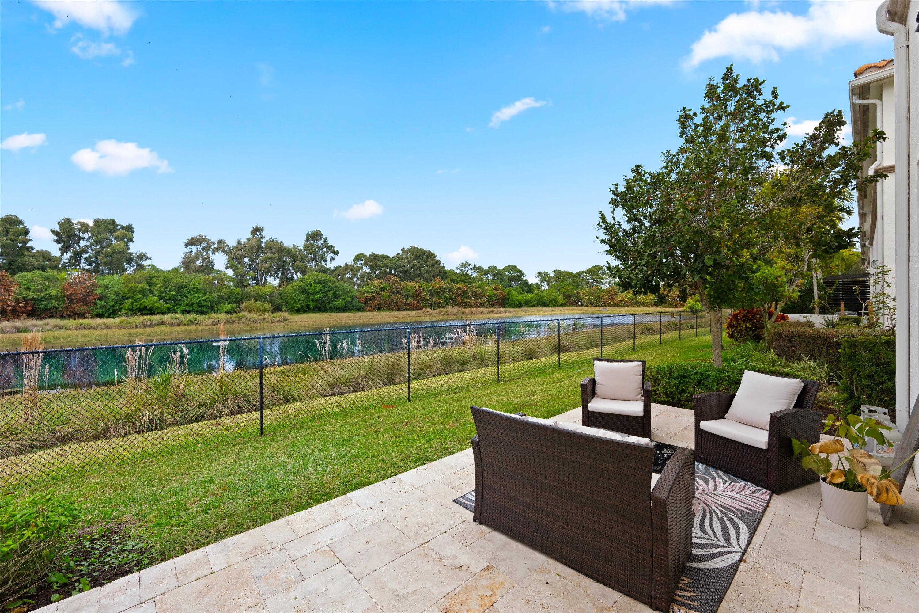 4581 Tara Cove Way Way