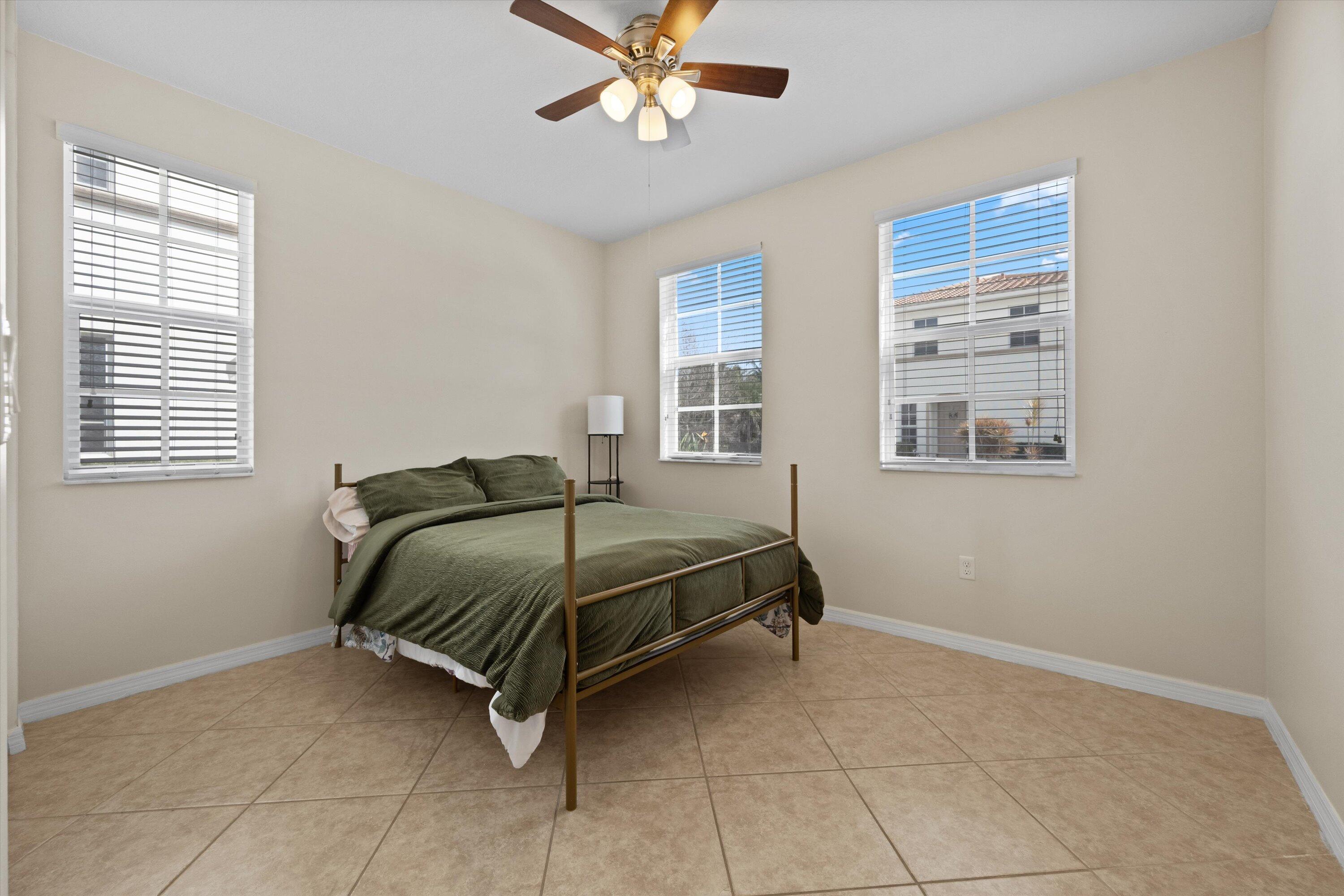 4581 Tara Cove Way Way