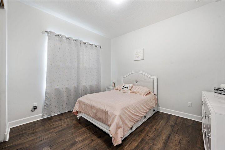 15557 Goldfinch Circle