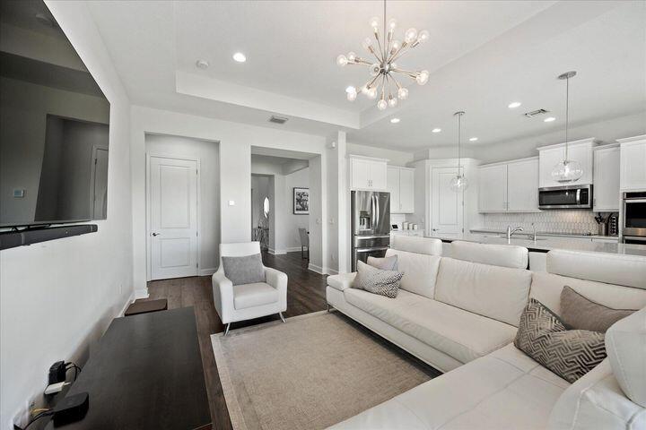 15557 Goldfinch Circle