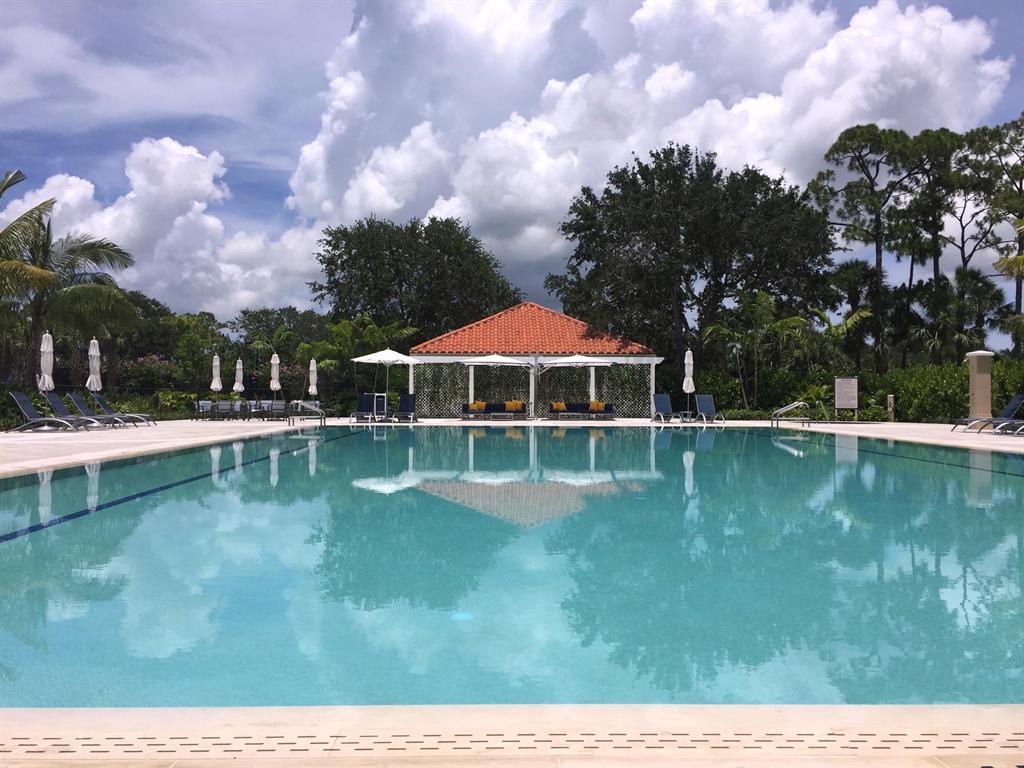 1615 Fairway Terrace