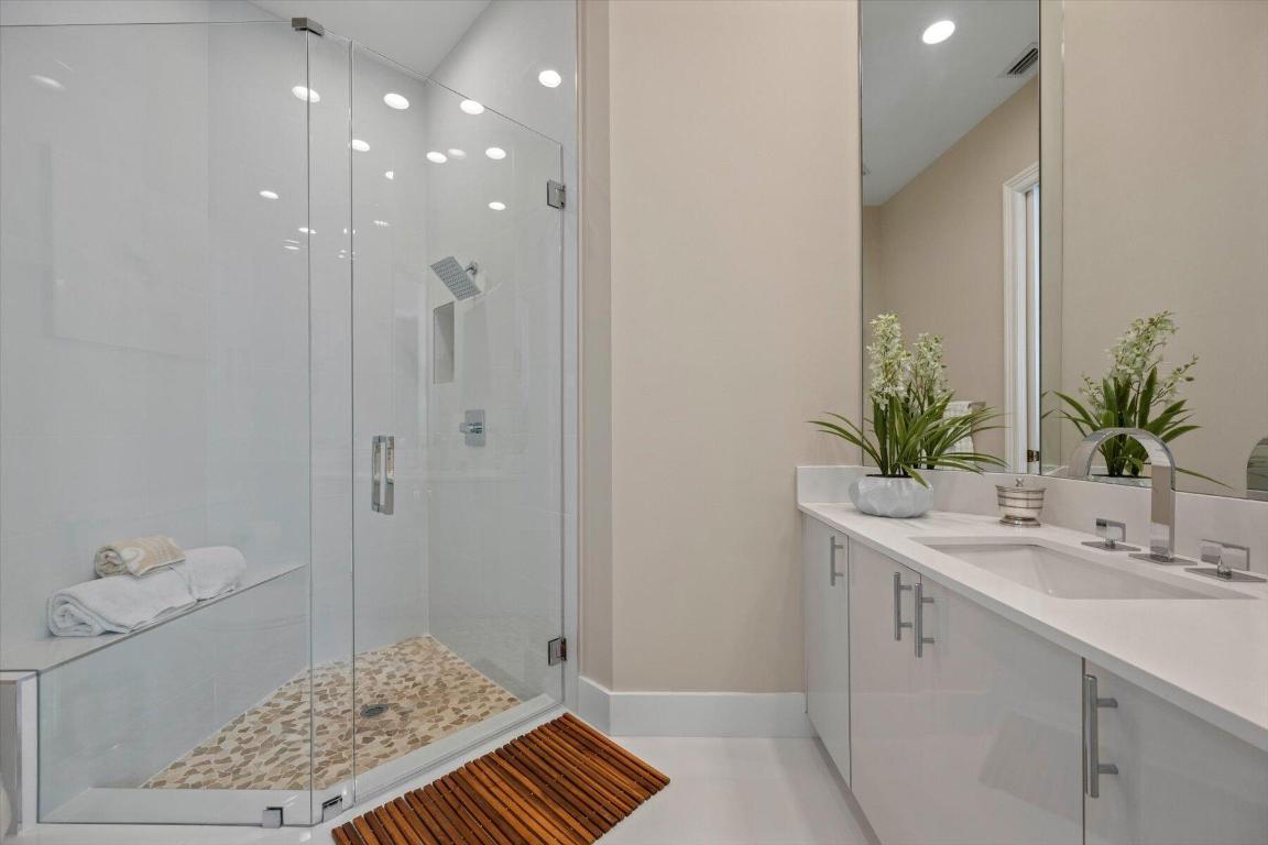 1700 Cypress Terrace Court