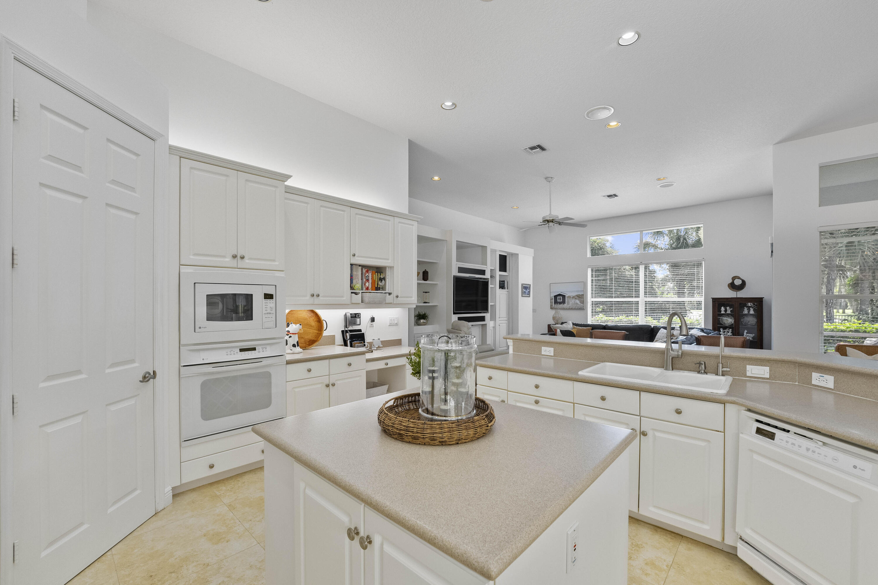 1201 Breakers West Boulevard