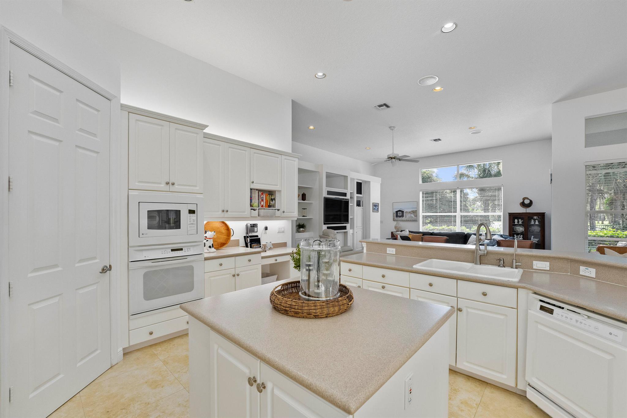 1201 Breakers West Boulevard