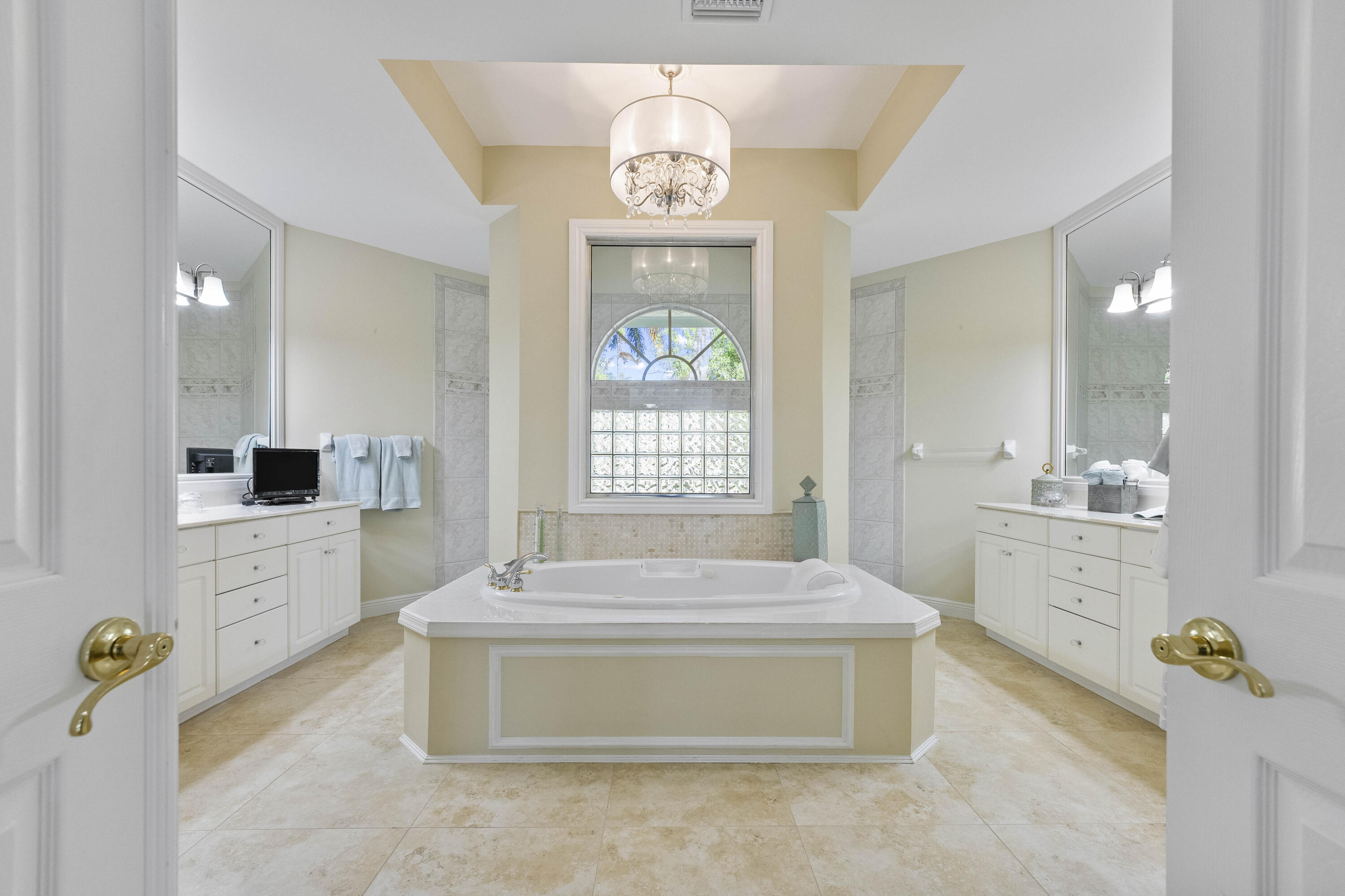 1201 Breakers West Boulevard