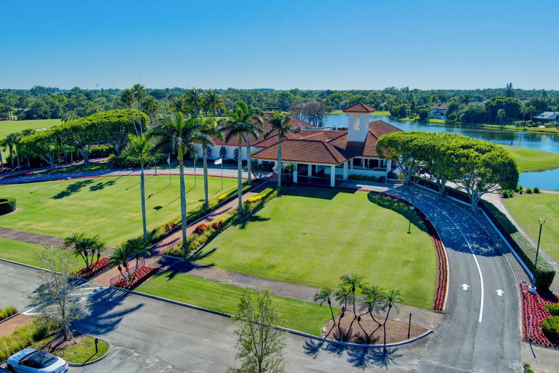 1605 Fairway Terrace