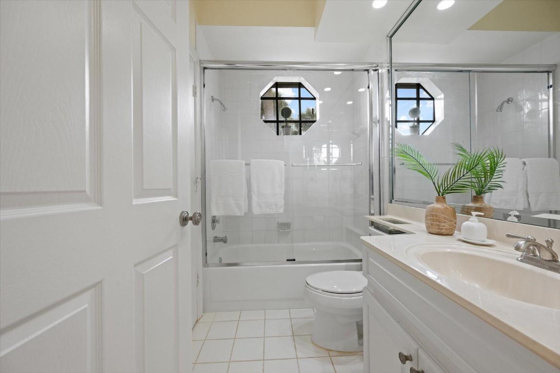 1605 Fairway Terrace