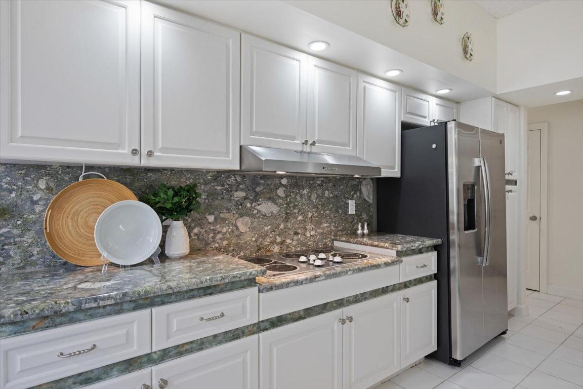 1605 Fairway Terrace