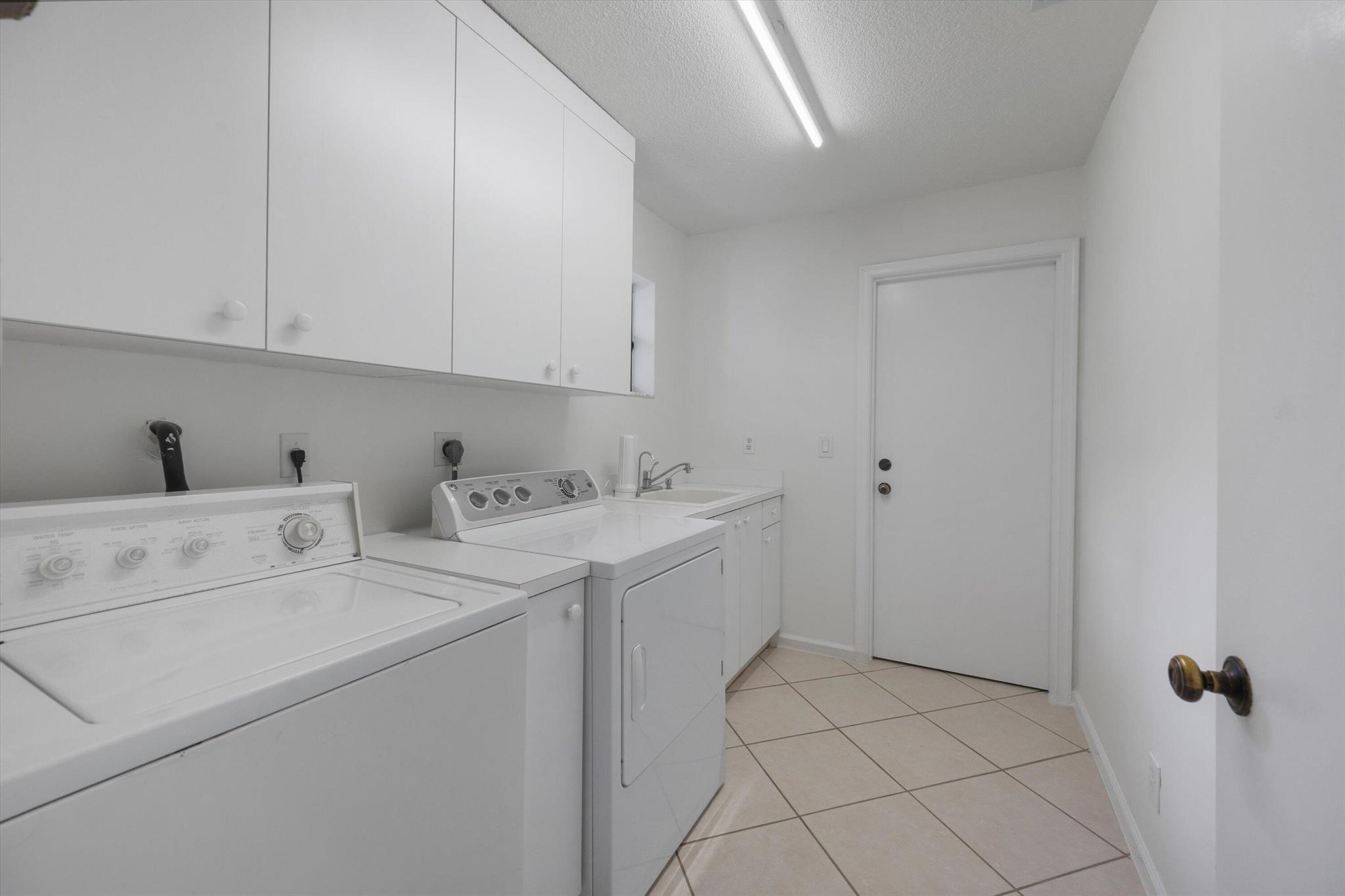 1120 Sand Drift Way D