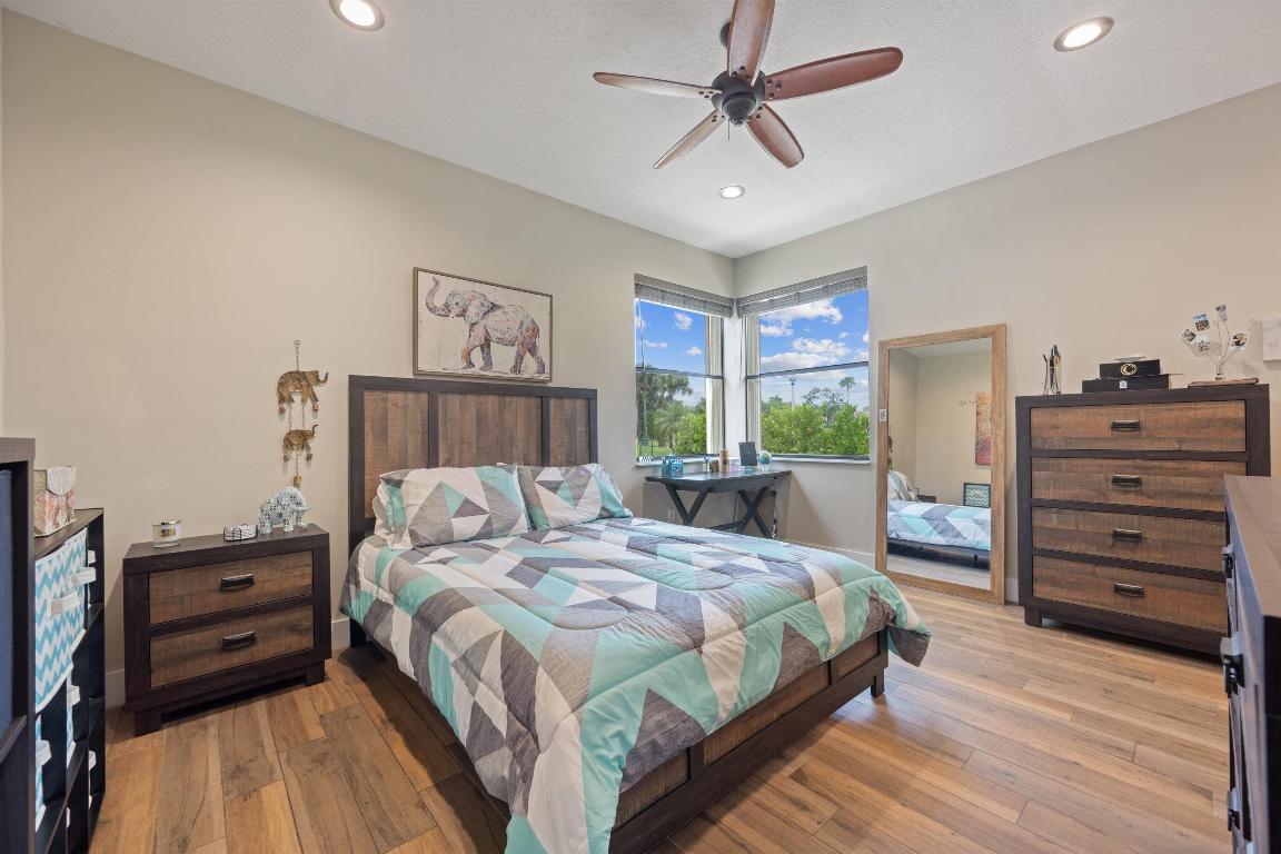 9453 E Fairway Terrace