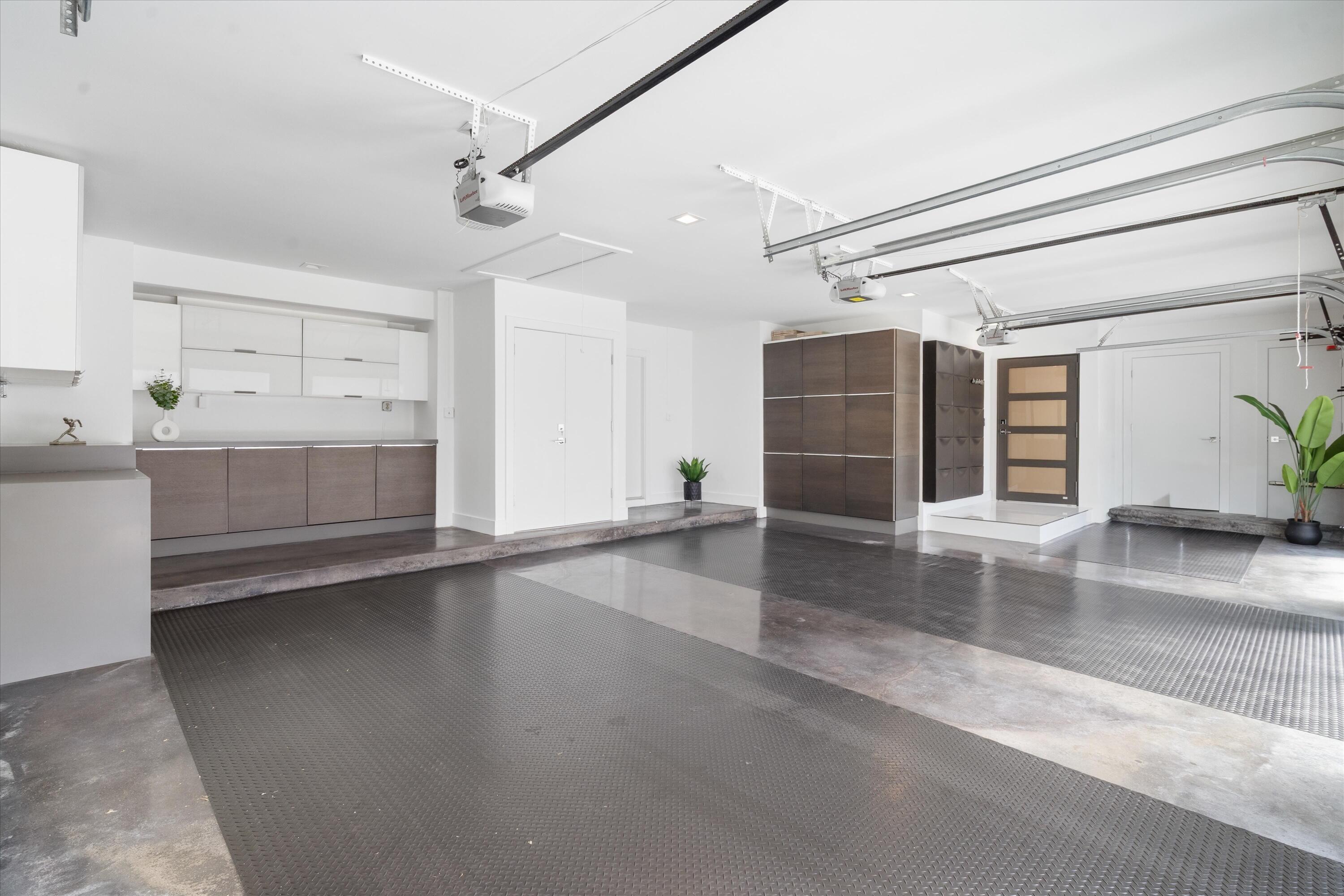 1648 Breakers West Boulevard, West Palm Beach