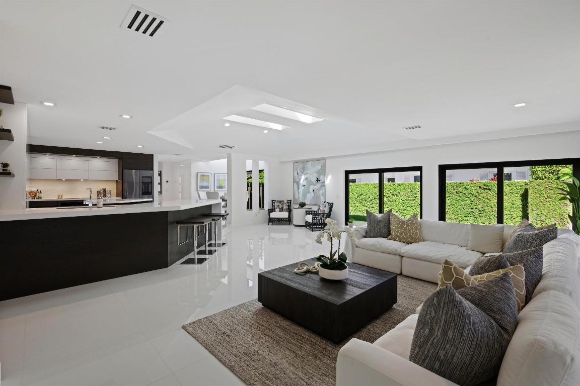 1648 Breakers West Boulevard, West Palm Beach