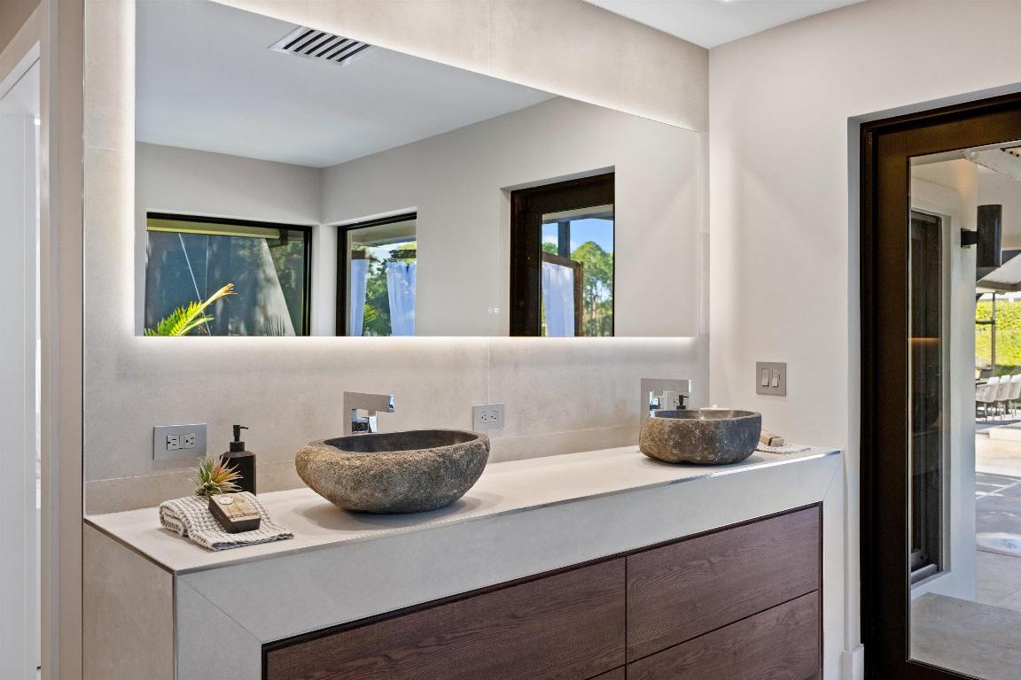 1648 Breakers West Boulevard, West Palm Beach