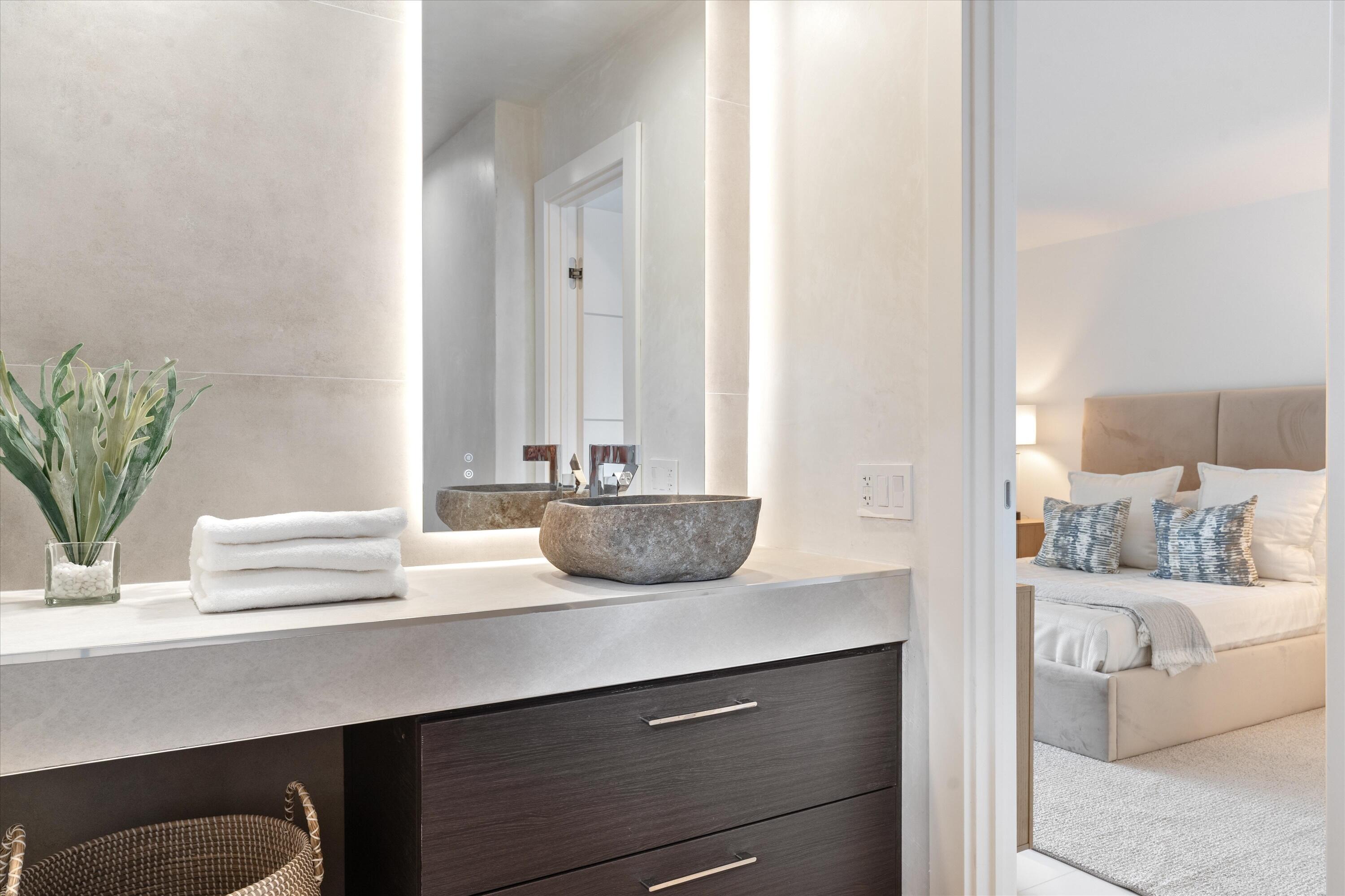 1648 Breakers West Boulevard, West Palm Beach