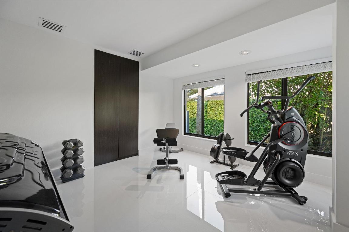 1648 Breakers West Boulevard, West Palm Beach