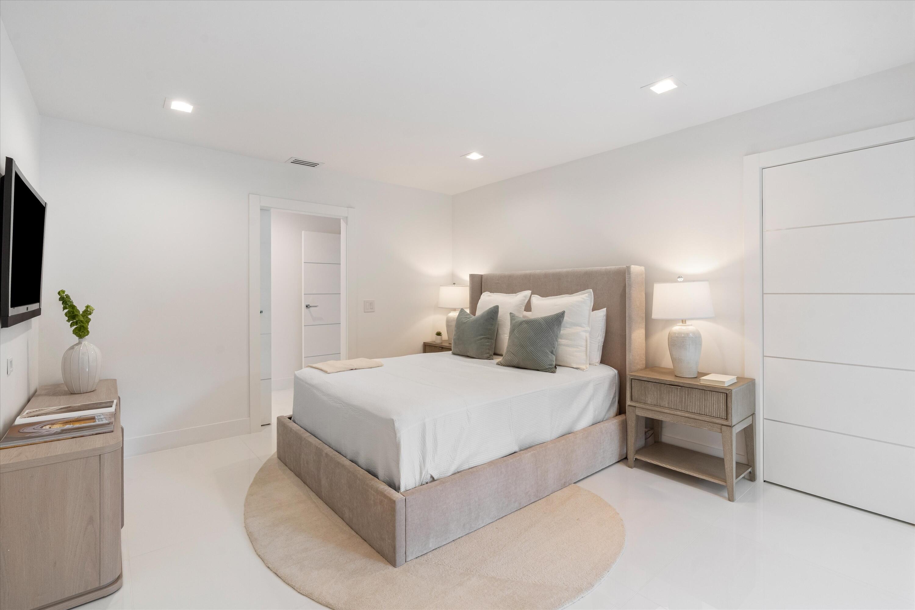 1648 Breakers West Boulevard, West Palm Beach