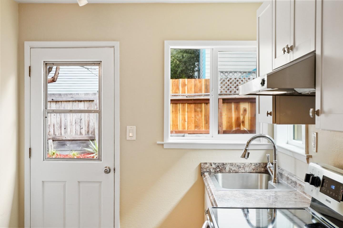 569-571 Avenue Alhambra